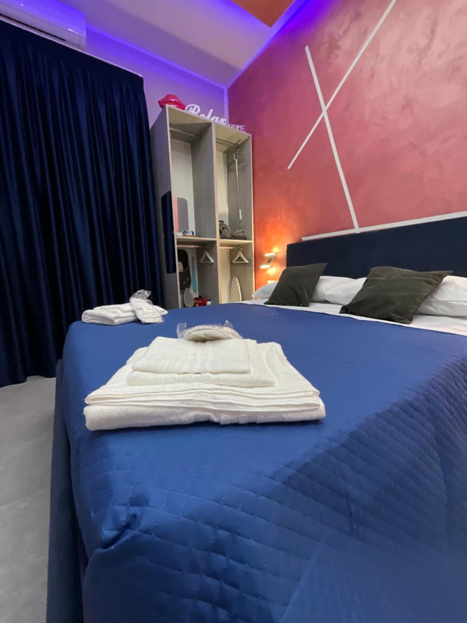 B&B Piccololucio2 Napels Buitenkant foto