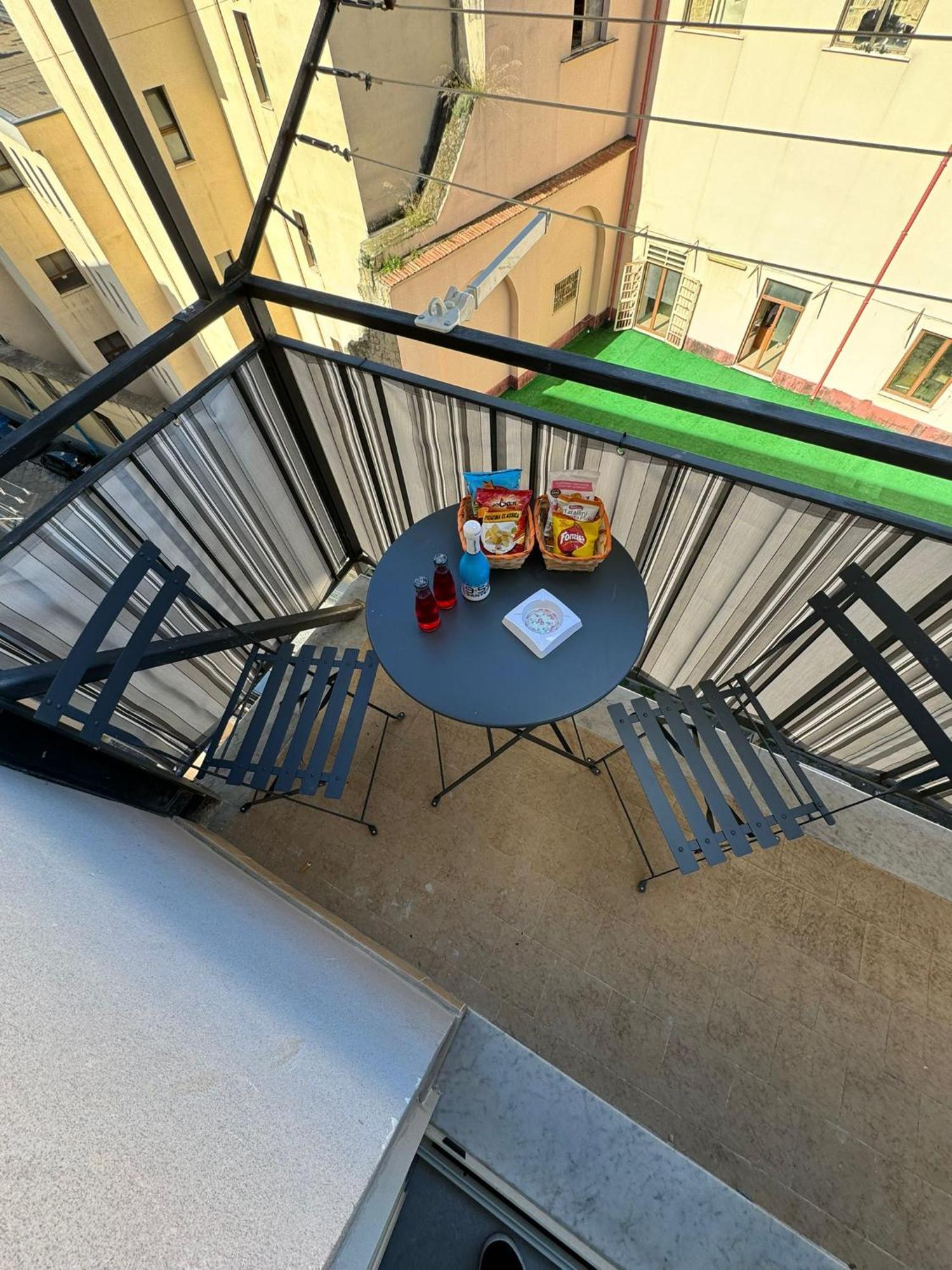 B&B Piccololucio2 Napels Buitenkant foto