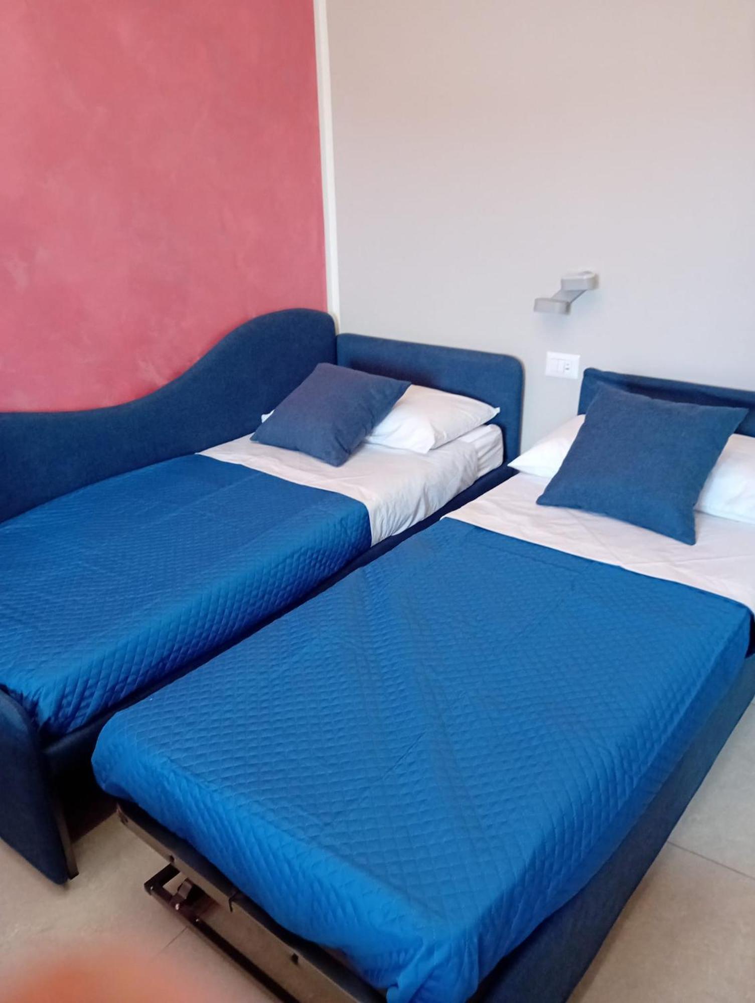 B&B Piccololucio2 Napels Buitenkant foto
